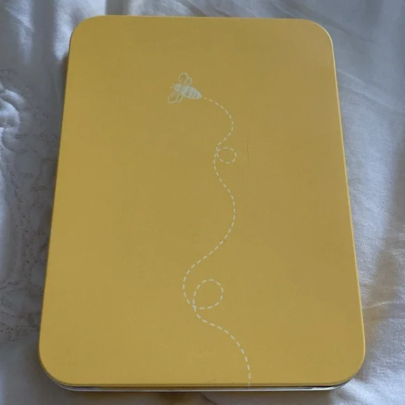 Free with purchase of any paid item. Burt’s Bees yellow tin with 🐝 bee. - Picture 2 of 13